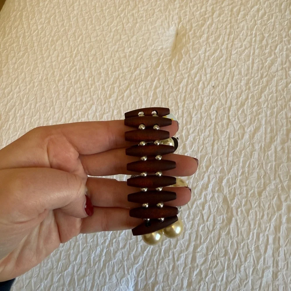 Statement Pearl & Wood Beaded Stretch Bracelet – New with Tags - Picture 6 of 9
